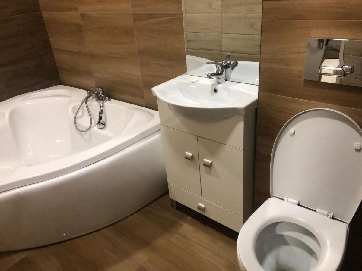 Hotel Aqua Palace Petroşani Dış mekan fotoğraf