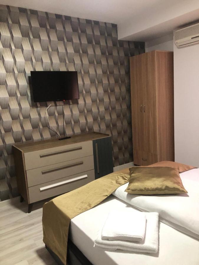 Hotel Aqua Palace Petroşani Dış mekan fotoğraf
